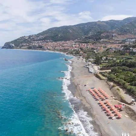 Camping Villaggio Calanovella * Piraino