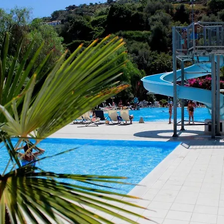 Camping Villaggio Calanovella * Piraino