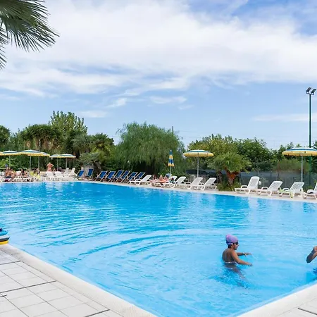 Camping Villaggio Calanovella Holiday park *